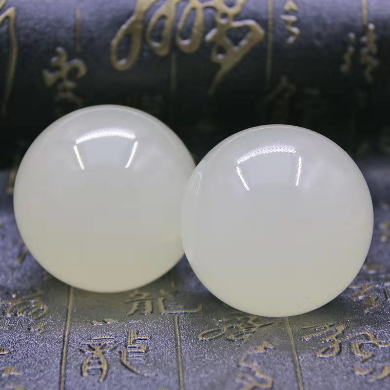 1Pair 50mm Natural Jade Baoding Ball Fitness Handball Quartz Sphere